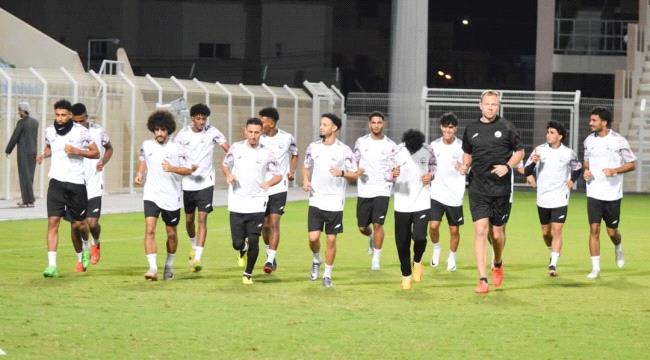 منتخبنا يتوجه إلى الكويت للمشاركة في بطولة خليجي 26