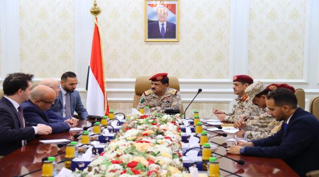 وزير الدفاع للسفير التركي : الشعب اليمني لن يساوم في حريته وكرامته لمن يدعي الحق الألهي في السلطة والثروة