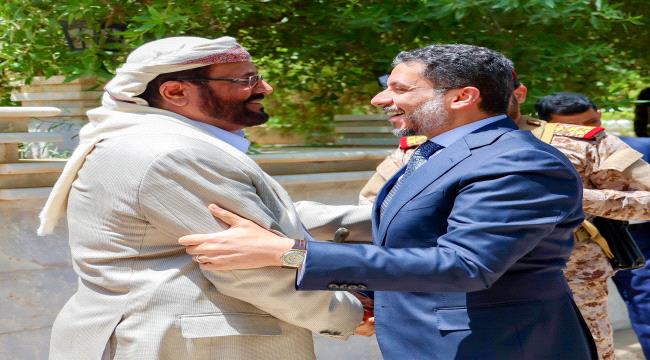 المجلس الانتقالي الجنوبي يفشل تحضيرات رئيس الوزراء للاحتفال بذكرى ٢٦ سبتمبر في عدن والأخير يتجه إلى مأرب