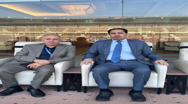 وزير الشباب والرياضة نايف البكري يؤازر منتخبنا للناشئين من مدرجات عبدالله الفيصل بجدة..(شاهد صورا)