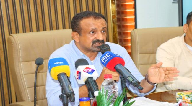 رواتب الشهداء والجرحى خط أحمر.. الوكيل "النوبة" يدعو لصرفها دون تأخير  