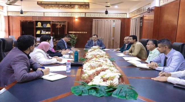 السقطري يبحث مع برنامج الغذاء العالمي دعم الزراعة والثروة السمكية