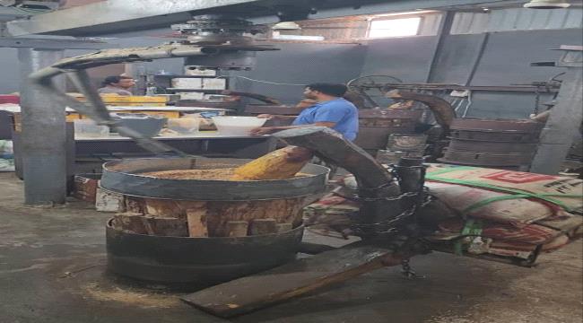 مصنع ومعامل يافع يعلن انطلاق أول خط وطني لتعبئة زيت السمسم في اليمن والجنوب