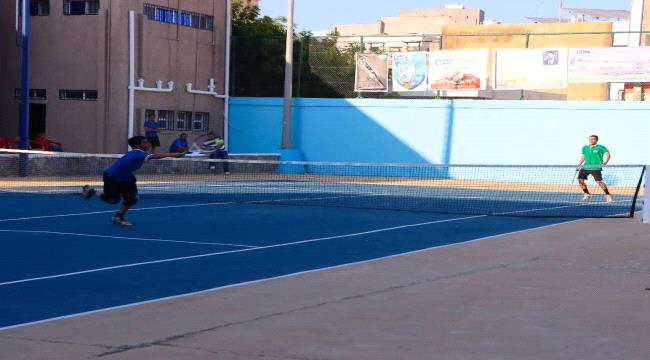 أجواء رائعة في افتتاح بطولة الفقيد جواد جرجرة للتنس بعدن