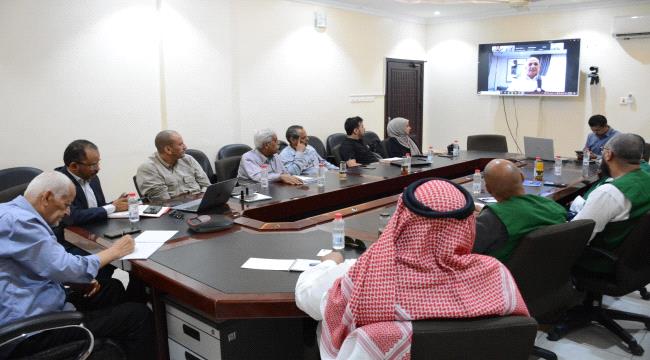 بتمويل سعودي..الحكومة تعلن بدء تنفيذ المرحلة الأولى لمشروع تحلية مياه البحر في عدن للتخفيف من معاناة المواطنين 