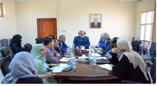 اجتماع بعدن يبحث الخطة الاستراتيجية القطرية لبرنامج الأغذية العالمي للعام ٢٠٢٦ - ٢٠٢٨م