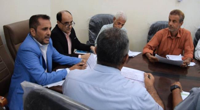 وكيل محافظة عدن يتفقد مستوى إنجاز مشاريع دار سعد ويشيد بأداء السلطة المحلية