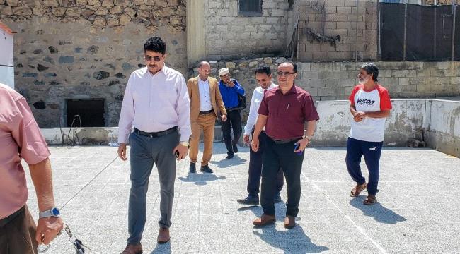 وفد وزارة الشباب والرياضة يزور مقر نادي الصحة الرياضي في تعز