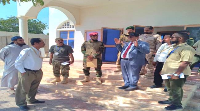 رئيس هيئة الطيران المدني يطلع على الترتيبات النهائية لتشغيل مطار الريان الدولي