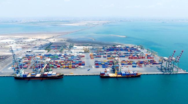 عمال وموظفو وموظفات مؤسسة موانئ عدن يؤكدون ضرورة تحييد الميناء عن الصراعات السياسية