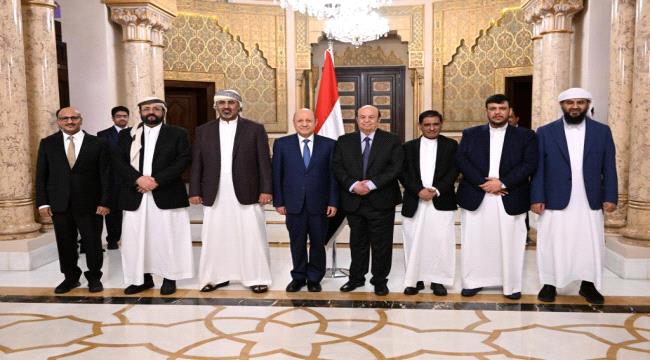 شاهد أول ظهور جديد للرئيس هادي مع رئيس واعضاء مجلس القيادة الرئاسي في الرياض 