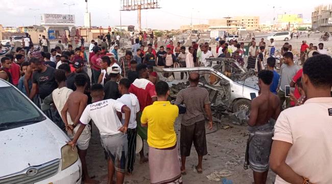 عاجل | انفجار سيارة في سوق بالمكلا في حضرموت  (شاهد صوراً)