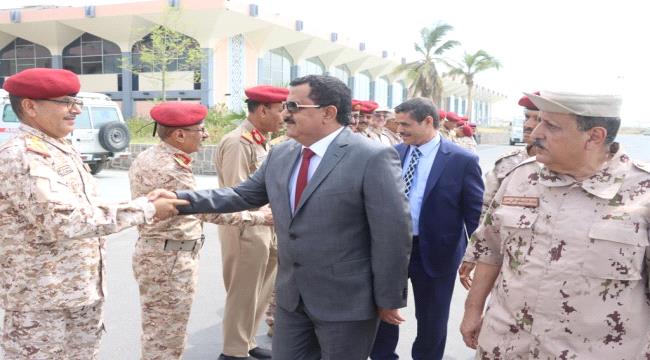 وزير الدفاع يعود إلى عدن بعد زيارة رسمية ناجحة إلى تركيا
