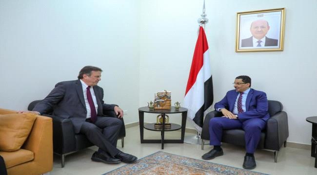 بن مبارك يبحث مع منسق الشؤون الانسانية سير تنفيذ المرحلة الاولى من خطة انقاذ خزان صافر  