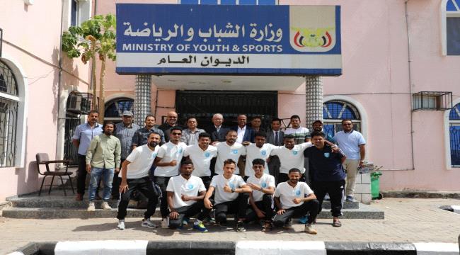 وزارة الشباب والرياضة تودع بعثة نادي الميناء للكرة الطائرة