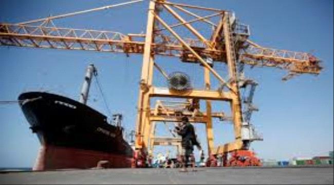 مصادر ملاحية تنفي تدشين نشاط الحاويات إلى ميناء الحديدة