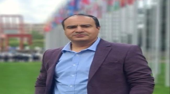 غمدان اليوسفي: ردود الانتقالي على تصريح العليمي تعزز انقساماً لا يحتاجه المجلس الرئاسي 