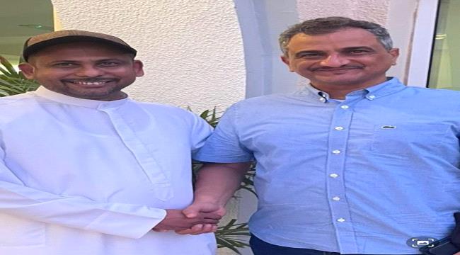 محافظ عدن يغادر المستشفى بعد وعكة صحية شديدة ألمت به مؤخرا
