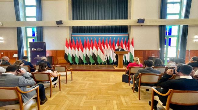 بن مبارك: الكثير من السرديات بشأن الصراع في اليمن تم تصحيحها في اوروبا