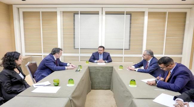 رئيس الوزراء يستقبل منسق الشؤون الإنسانية للأمم المتحدة في اليمن 