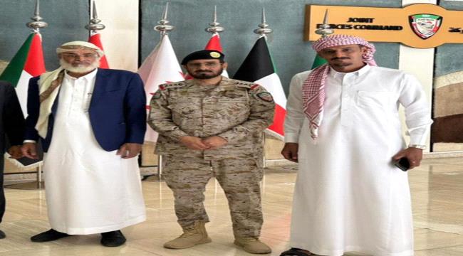 التحالف يلتقي أسرة قائد عسكري في مأرب استشهد شقيقه في عدن مؤخراً