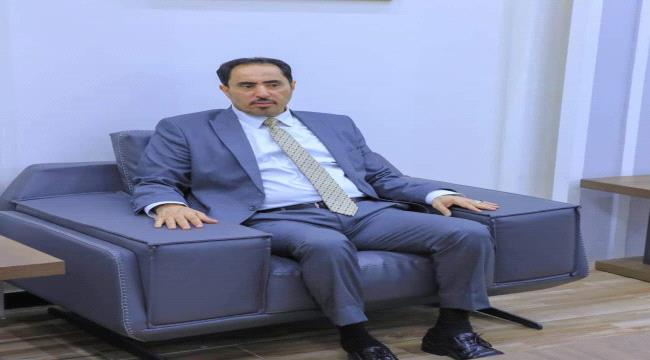 الوزير نايف البكري يعزي بوفاة القاضي فهيم عبدالله الحضرمي