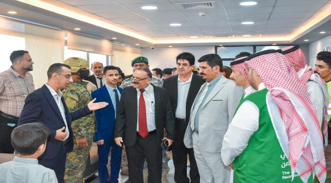 وزير النقل يتفقد المشاريع المنجزة للمرحلة الثانية لإعادة تأهيل مطار عدن الدولي