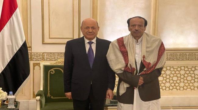 الرئيس العليمي يزور اللواء ناصر منصور هادي في الرياض.."شاهد صورة"