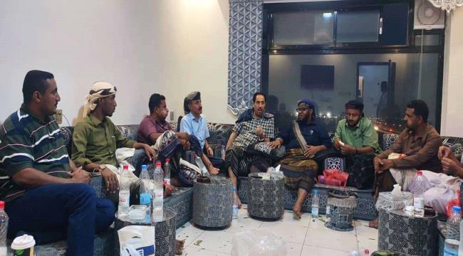 الوزير " نايف البكري " يلتقي بأبناء الحواشب بعدن ويشيد بدورهم في تعزيز الموقف الوطني الرافض للمشروع الإيراني