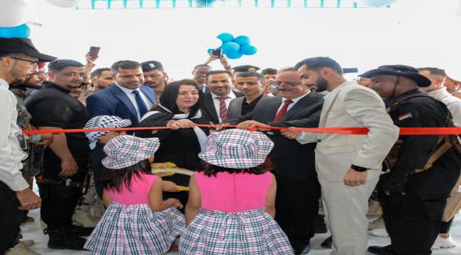 شاهد بالصور .. وزير النقل يفتتح مبنى الهيئة العامة للشؤون البحرية والمركز الإقليمي لتبادل المعلومات بعد إعادة صيانته وتحديثه 