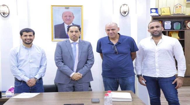 البكري يبحث مع شركة أوميجا تكس لتصنيع النجيل الصناعي المصرية سبل التعاون المشترك