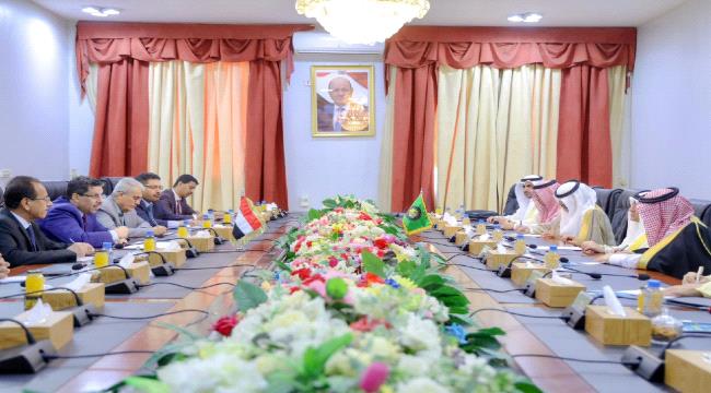 من عدن..أمين عام مجلس التعاون الخليجي يجدد حرص المجلس على وحدة اليمن