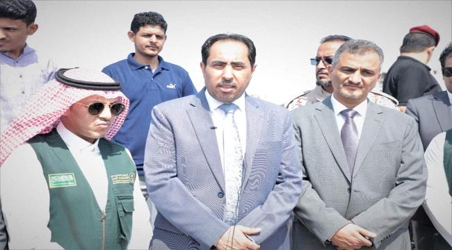 وزير الشباب والرياضة يشيد بالمواقف المشرّفة للملك سلمان وولي عهده ويثمن جهود البرنامج السعودي لإعادة إعمار اليمن 