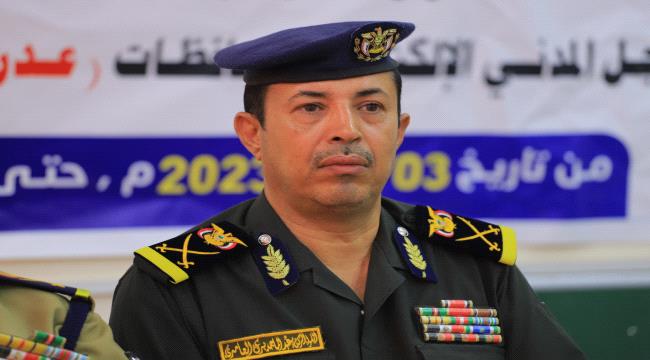 وكيل وزارة الداخلية لقطاع الخدمات المدنية يعزي الملازم معاذ نصر محفوظ حسن بوفاة والدته
