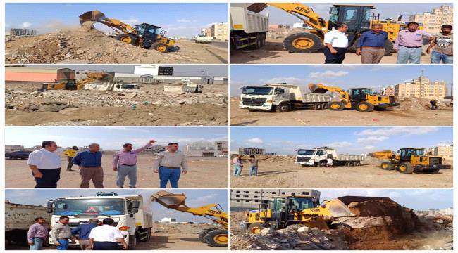 راشد و غانم يتفقدان سير العمل في رفع المخلفات والاتربة من البحيرة- خط الاصدار الآلي بخور مكسر