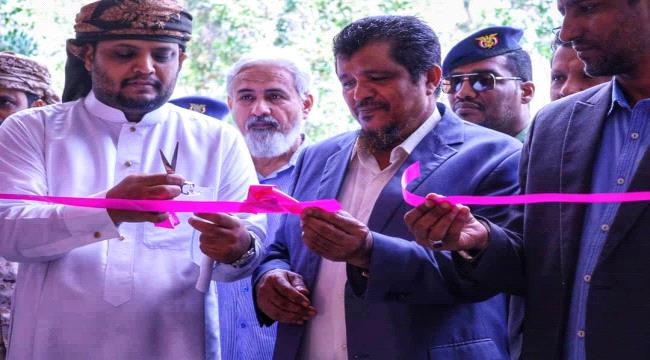 رئيس جامعة المهرة وأمين عام المجلس المحلي يدشنان أسبوع الطالب الجامعي الأول