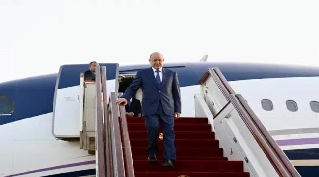 عقب أيام من وصوله لها..الرئيس العليمي يغادر عدن لهذا السبب !