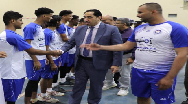 الوزير البكري يشهد حفل افتتاح بطولة الجمهورية لكرة اليد.."صور"