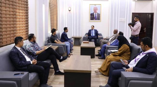وزير الشباب والرياضة يعبر عن شكره وامتنانه لأهالي مريس بالضالع للمآثر التي اجترحوها وتقديمهم لقوافل الشهداء ضد المشروع الحوثي
