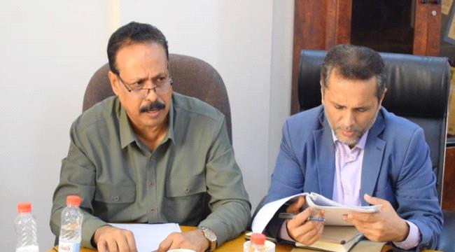 إجتماع بعدن يناقش التحضيرات الأخيرة لافتتاح مشروع  واجهة مطار عدن الدولي الجديد