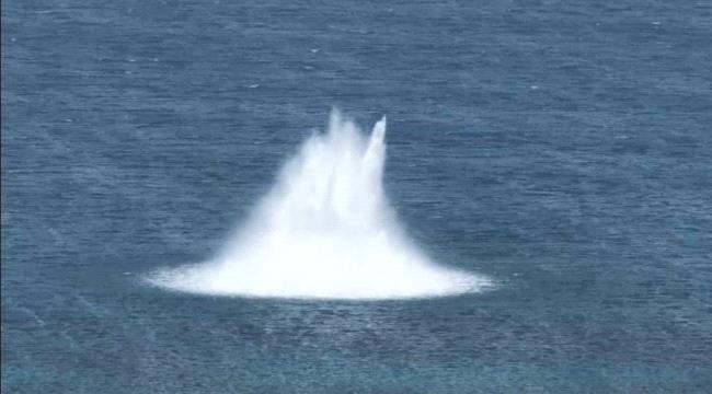 في عملية نوعية.. مسام يدمر صاروخاً غير منفجر تحت الماء بعمق 9 أمتار في باب المندب (صور)