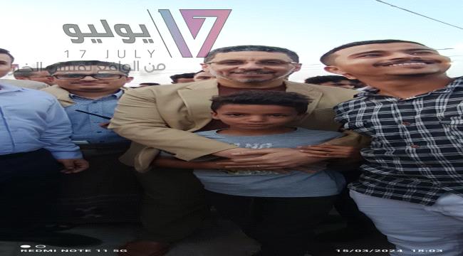 رئيس الوزراء #بن_مبارك يشارك شباب عدن الإفطار الجماعي بنسختة السابعة