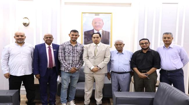 الوزير البكري يلتقي بنجم الكرة الطائرة الكابتن اسار جلال