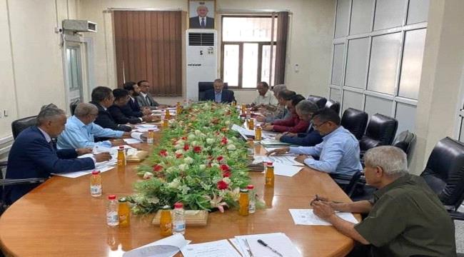 اللجنة الفنية المساعدة للجنة العليا لمتابعة تنفيذ خطة أولويات الإصلاحات الاقتصادية الشاملة تعقد اجتماعها في عدن ...