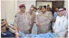 وزير الدفاع يزور العميد رزيق للاطمئنان على صحته ويشيد بأدواره البطولية  ...