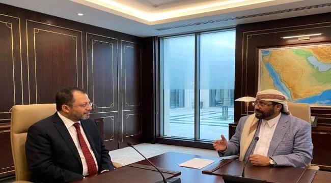 وزير الكهرباء يبحث مع العرادة أوضاع القطاع وتسريع صيانة محطة مأرب الغازية ...