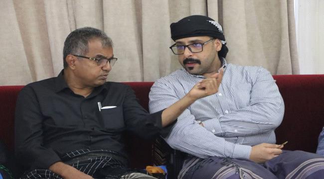 عبدالرؤوف السقاف يقدم واجب العزاء للعميد عدنان القلعة في وفاة والدته ...
