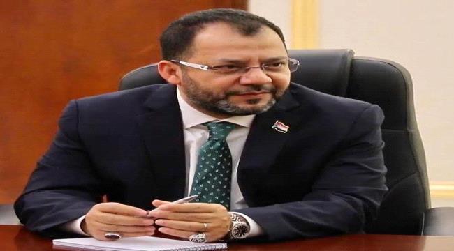 عمال ومهندسو وفنيو كهرباء عدن يهنئون المهندس عدنان الكاف بتعيينه وزيرًا للكهرباء والطاقة ...