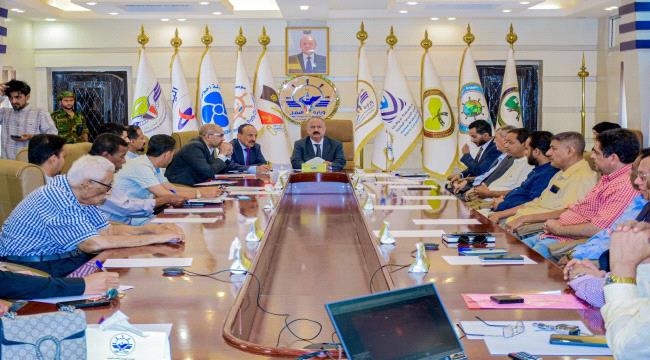 وزير النقل يناقش مع القطاع الخاص و الشركات الملاحية التحديات التي تواجه نشاطهم  ...