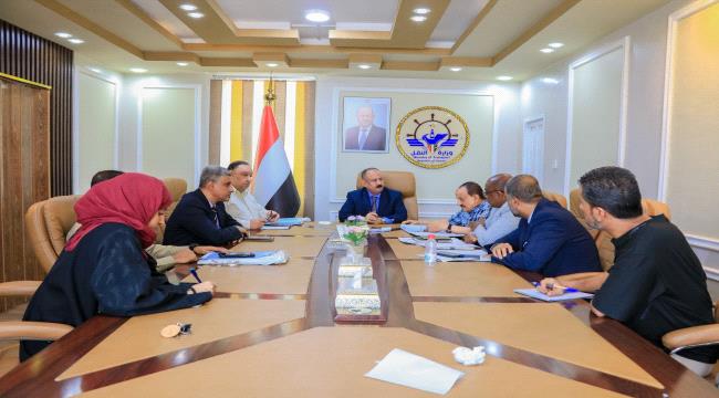 لجنة برئاسة وزير النقل تناقش استكمال الاجراءات الرسمية لاعتماد مشروع ميناء قنا بمحافظة شبوة ...